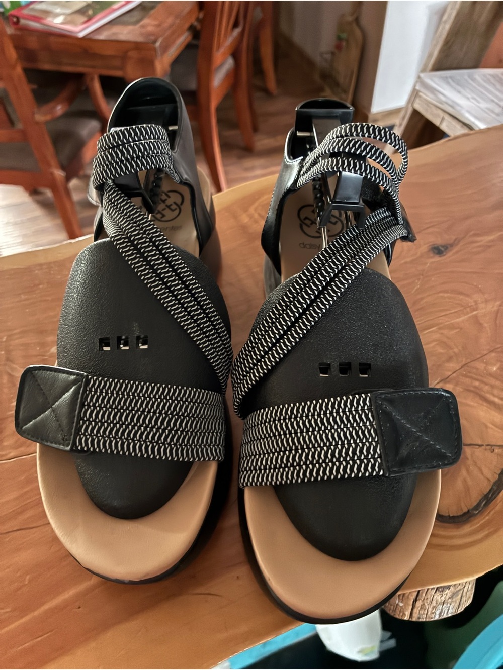 Daisy Fuentes Black Strappy Platform Sandals with Woven Accents #59